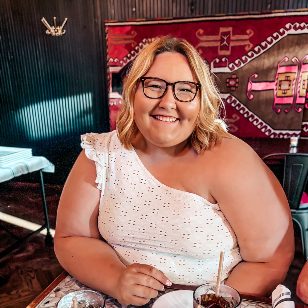 Meet your Posher, Addie